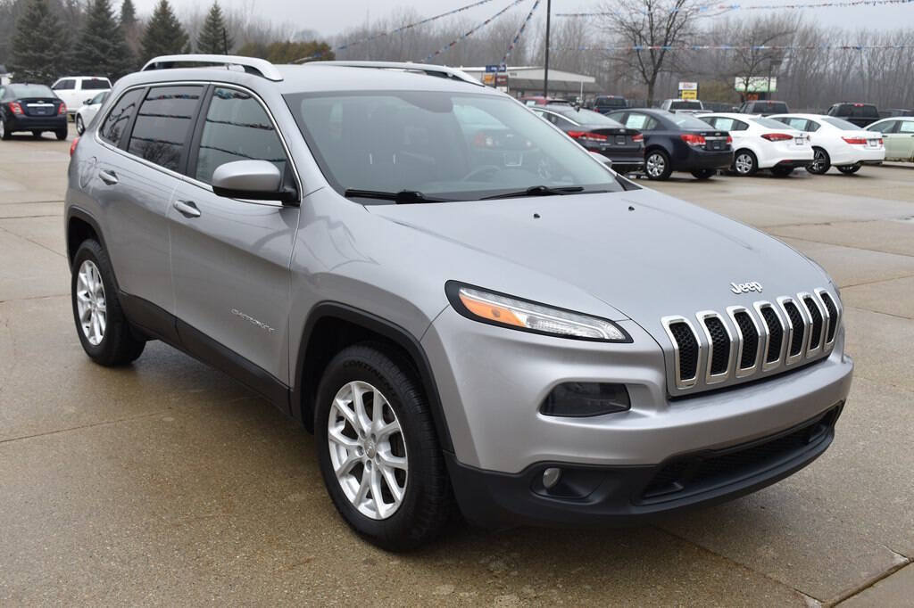 Used 2017 Jeep Cherokee Latitude w/ Comfort & Convenience Group