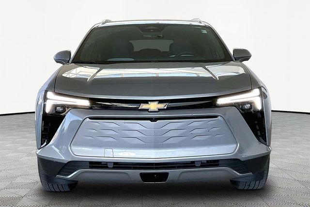 Used 2025 Chevrolet Blazer EV LT AWD/4WD image 2