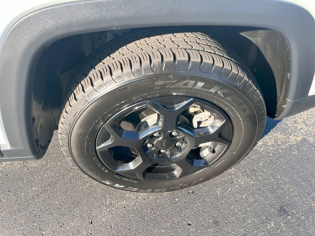 Used 2024 Jeep Compass Trailhawk w/ Trailhawk Convenience Group image 12