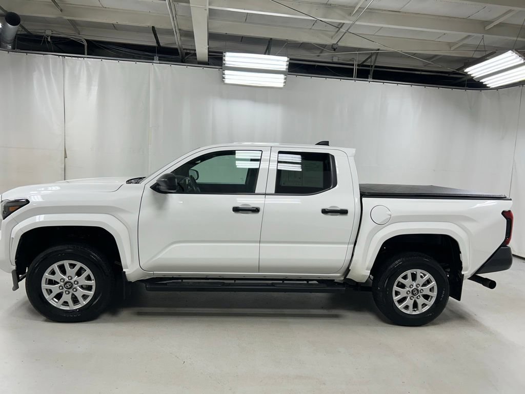 Certified 2024 Toyota Tacoma SR AWD/4WD image 8