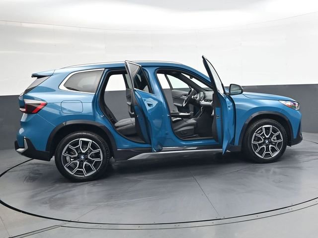 Used 2025 BMW X1 xDrive28i w/ Convenience Package image 40