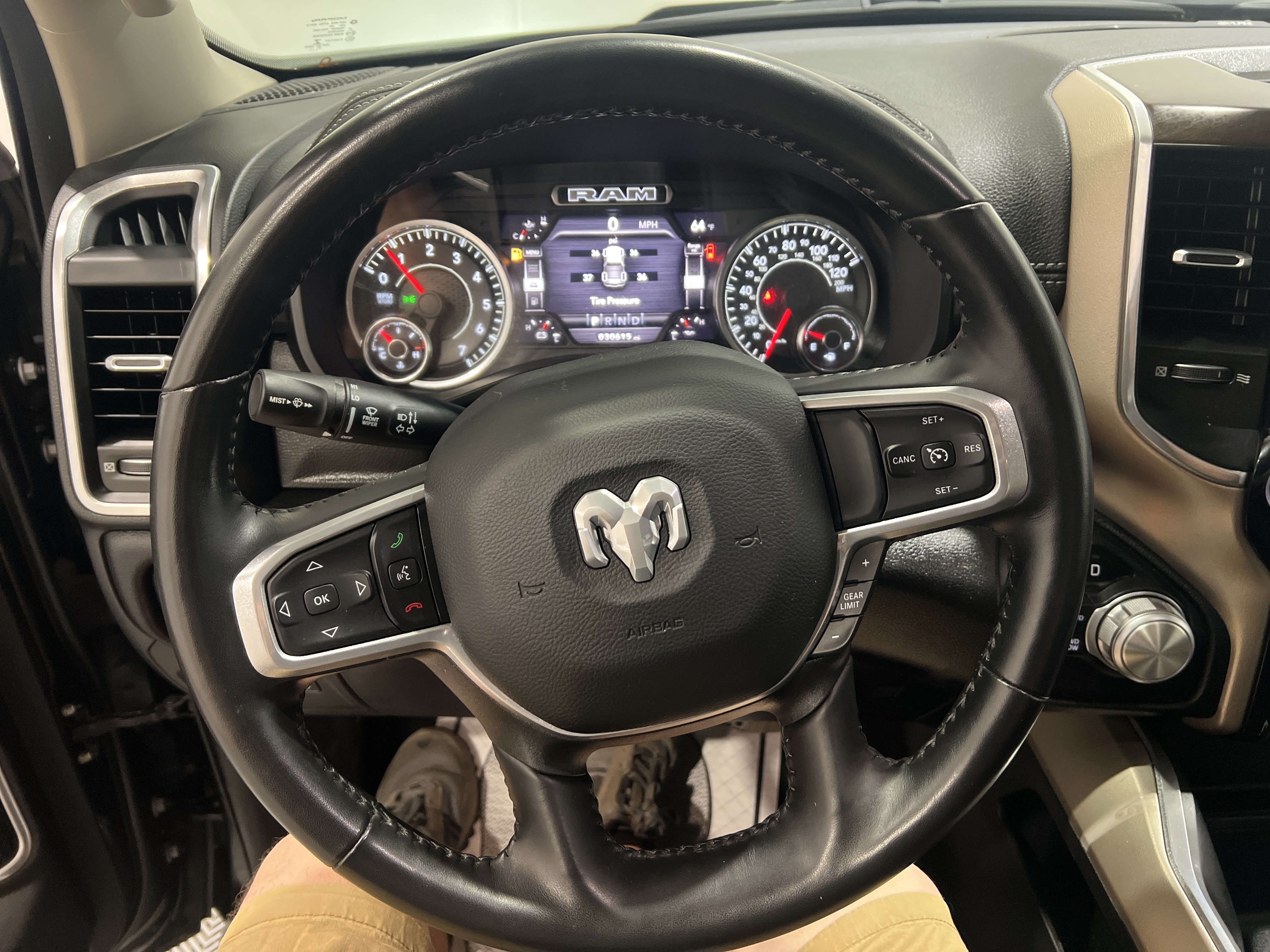 Used 2022 RAM 1500 Laramie AWD/4WD image 8