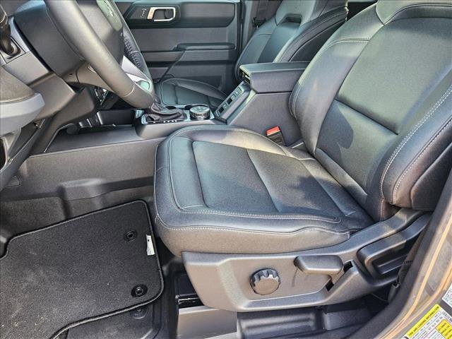 New 2025 Ford Bronco Badlands image 4