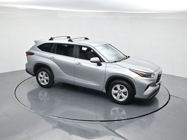 Used 2023 Toyota Highlander L image 41