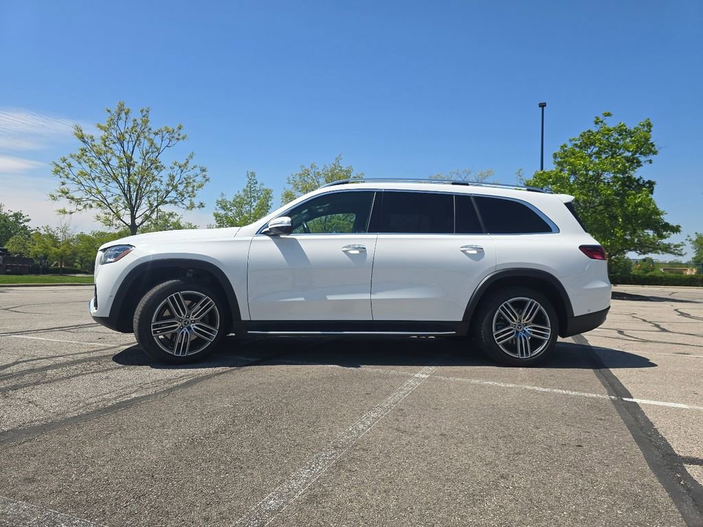 Used 2025 Mercedes-Benz GLS 450 4MATIC image 14