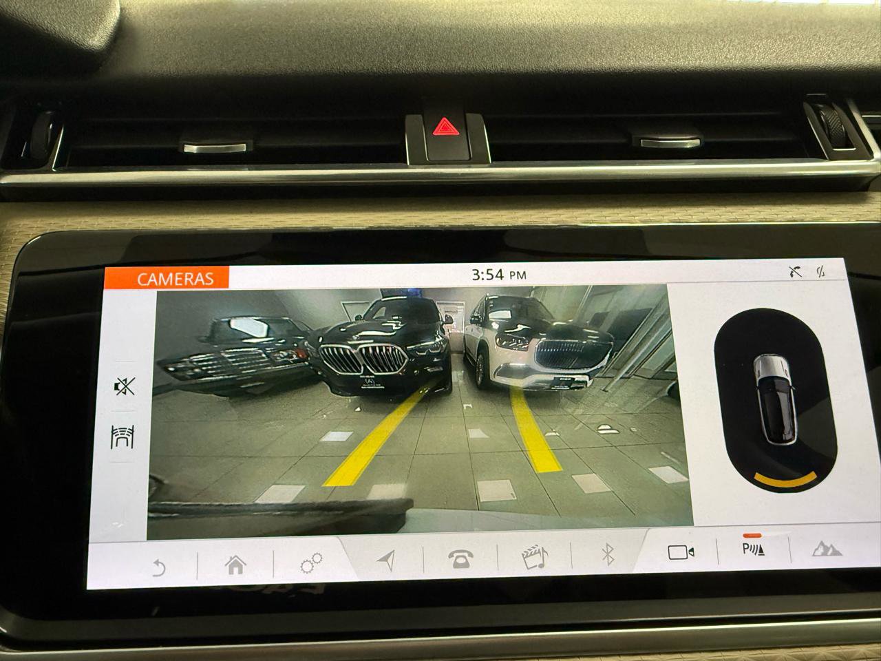 Used 2019 Land Rover Range Rover Velar S image 17