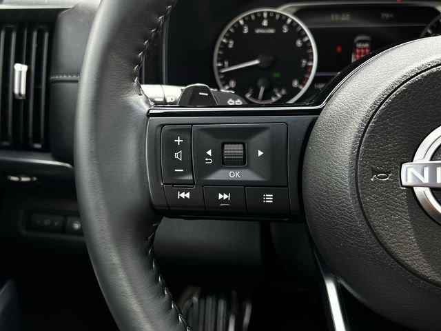Used 2024 Nissan Pathfinder SL AWD/4WD image 13
