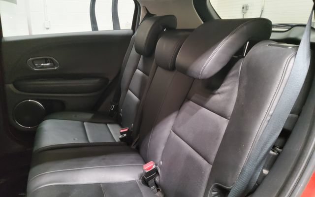 Used 2020 Honda HR-V Touring image 24