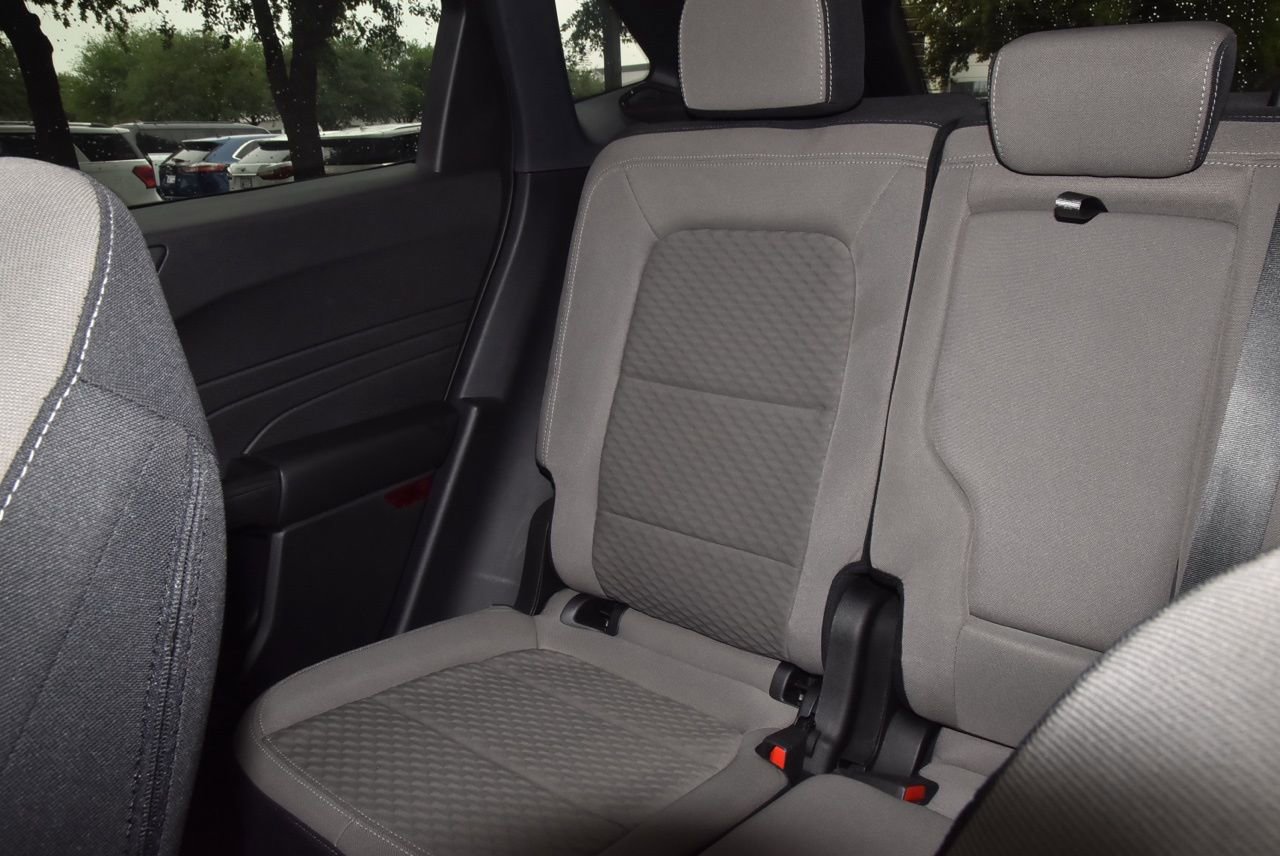 Used 2022 Ford Escape SE w/ SE Sport Appearance Package FWD image 19