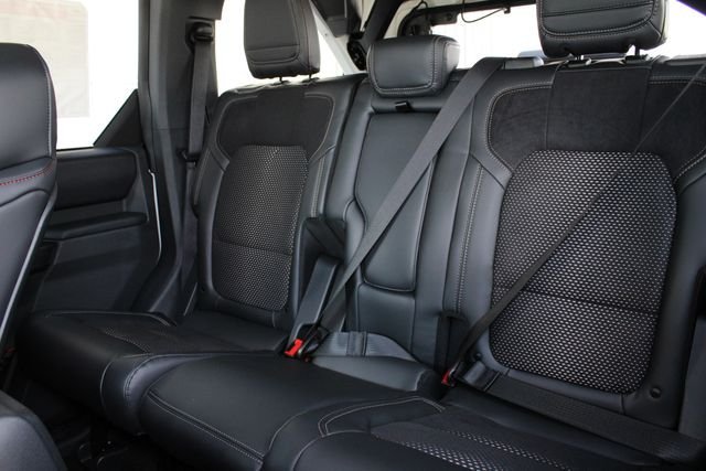 New 2025 Ford Bronco Raptor w/ Interior Carbon Fiber Pack AWD/4WD image 21