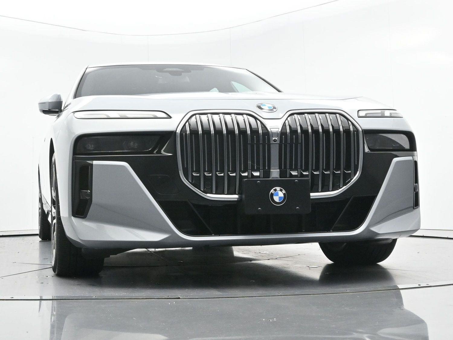 Used 2024 BMW 740i xDrive w/ Premium Package AWD/4WD image 52