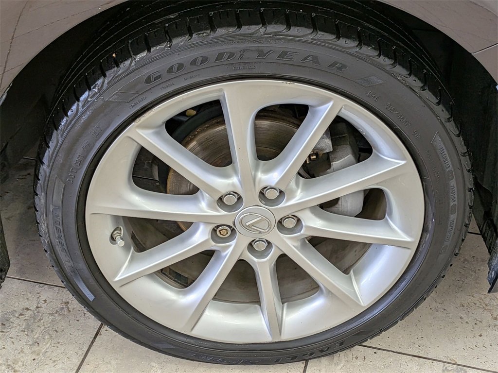 Used 2012 Lexus CT 200h Premium image 12