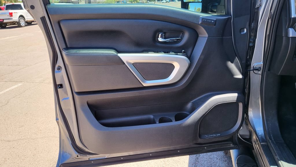 Used 2016 Nissan Titan SV AWD/4WD image 24