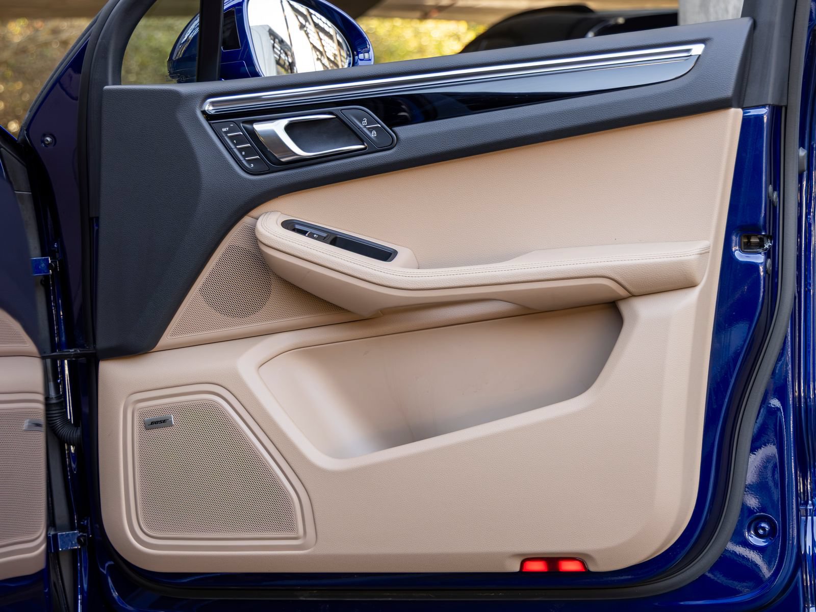 Certified 2026 Porsche Macan AWD/4WD image 61
