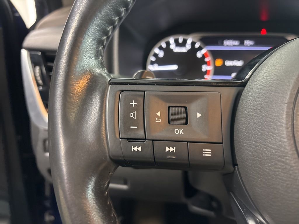 Used 2023 Nissan Rogue SL AWD/4WD image 18