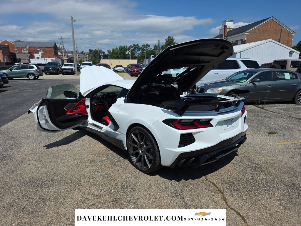 Used 2020 Chevrolet Corvette Stingray Premium Cpe w/ 3LT Preferred Equipment Group RWD image 28