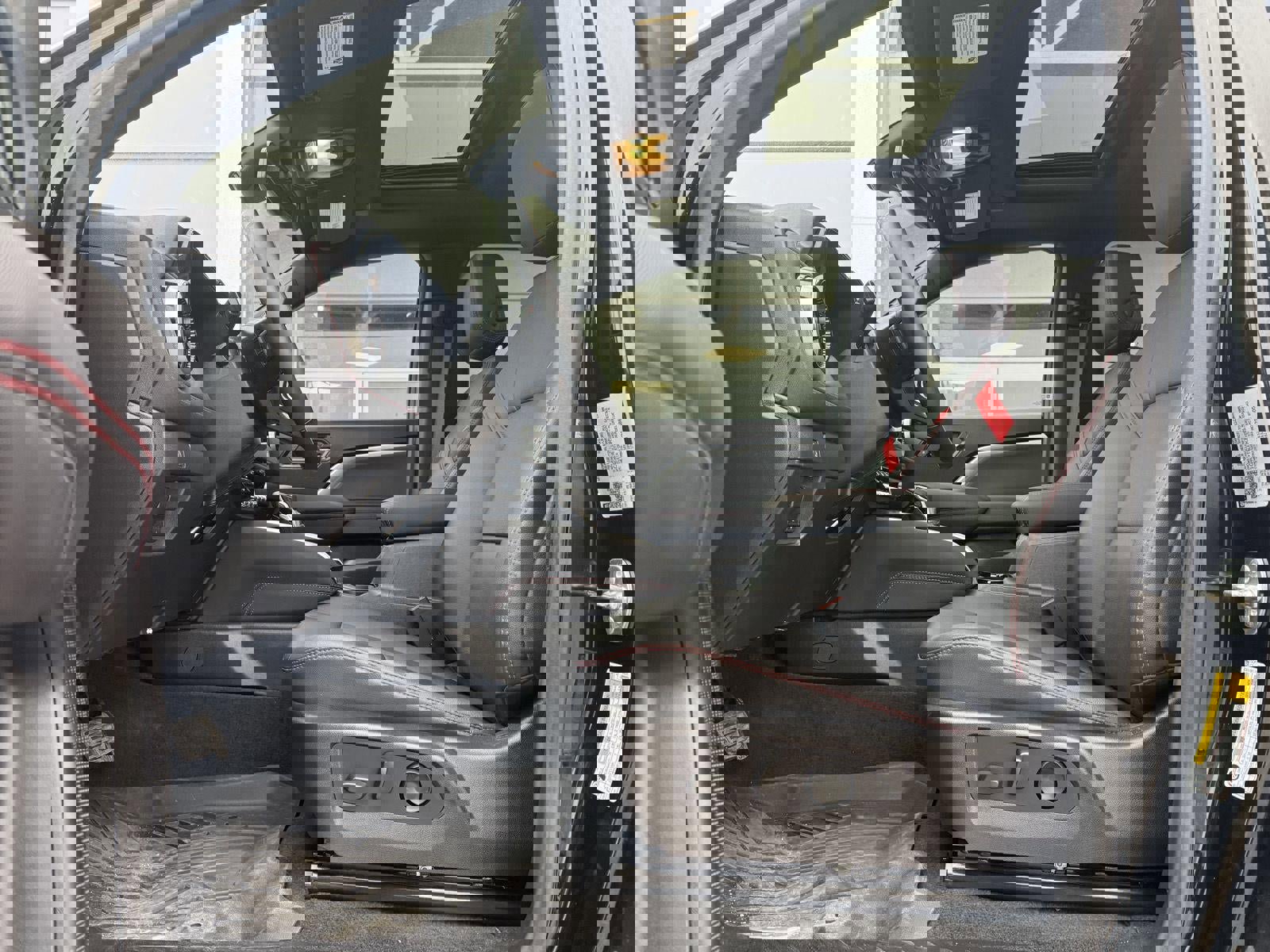 Used 2024 Chevrolet Colorado Z71 w/ Z71 Convenience Package 2 image 12