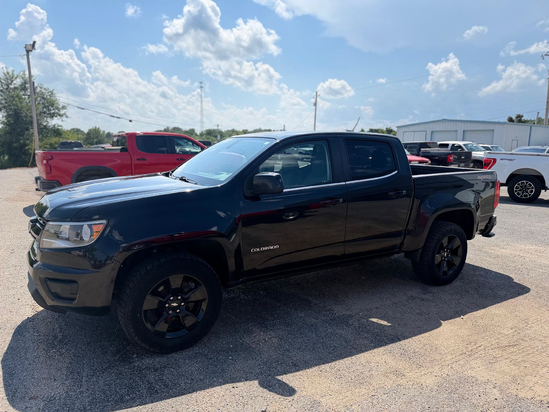 Used 2016 Chevrolet Colorado LT w/ Midnight Edition AWD/4WD image 7