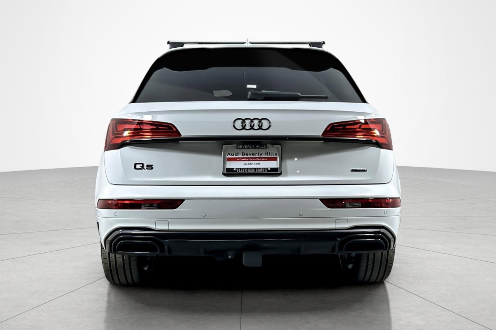 Used 2025 Audi Q5 e Premium Plus w/ Premium Plus Package image 4