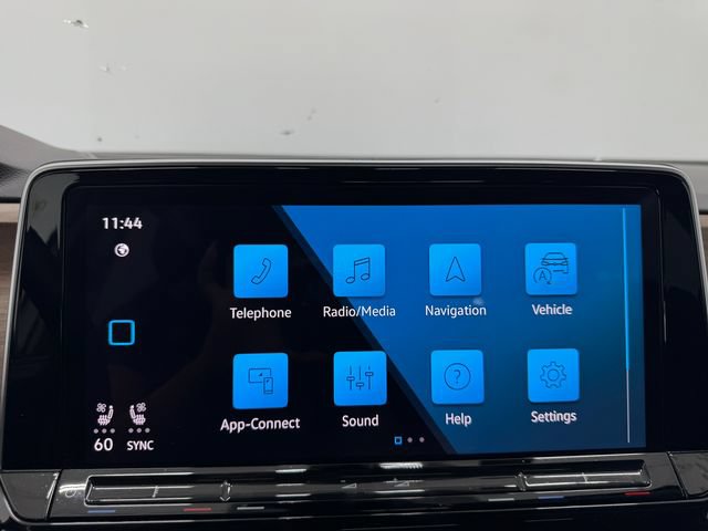 Used 2024 Volkswagen Atlas SE w/ Panoramic Sunroof Package FWD image 35