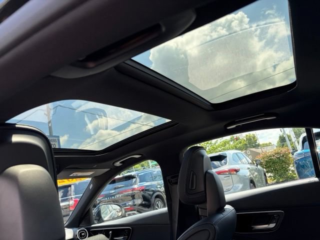 Used 2025 Mercedes-Benz C 300 Sedan image 25