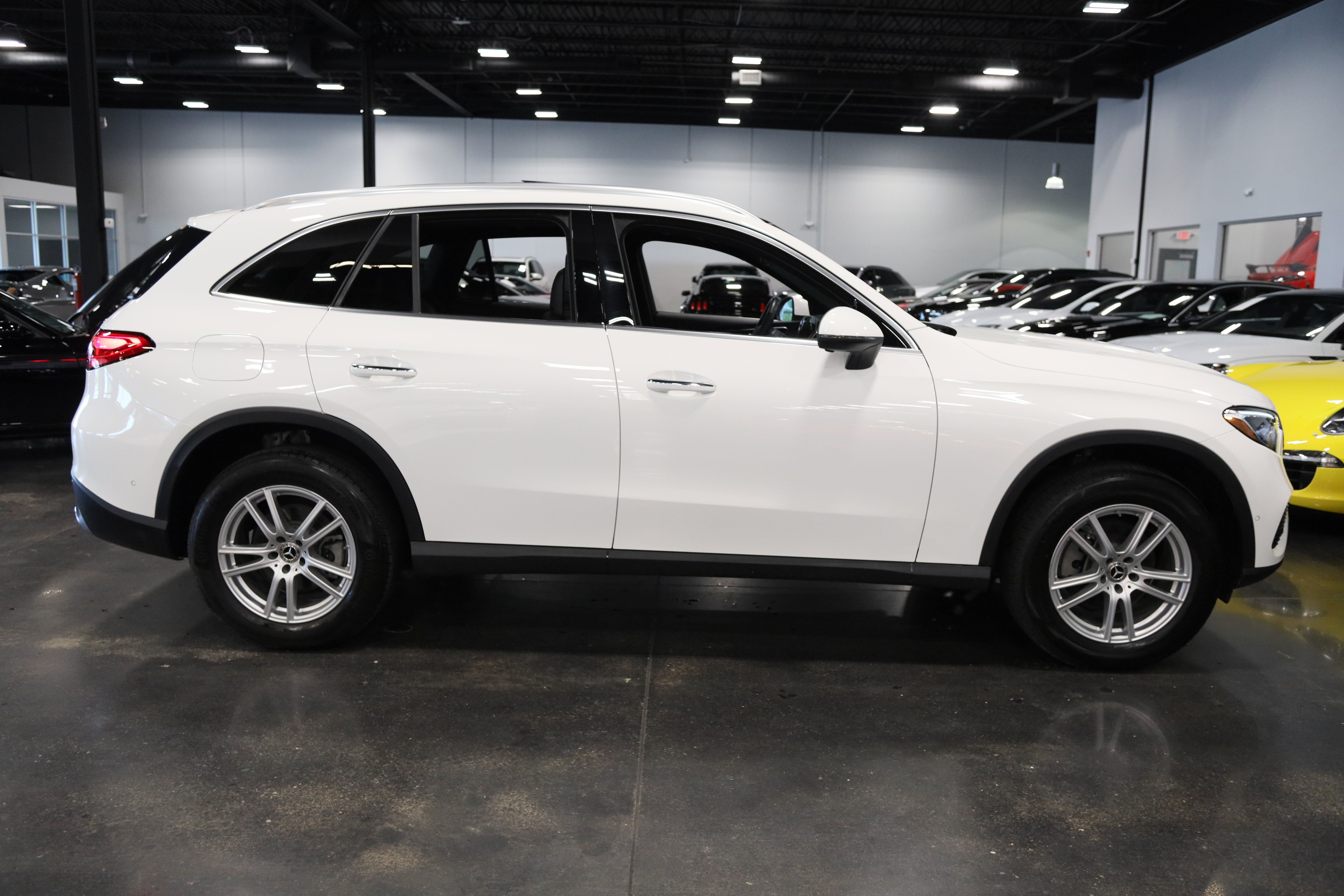 Used 2023 Mercedes-Benz GLC 300 4MATIC image 8