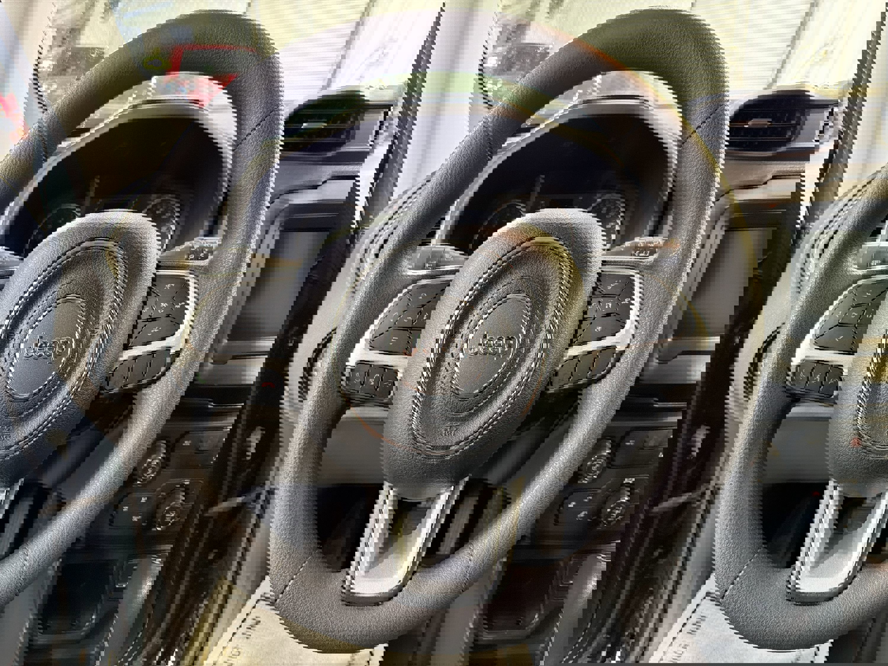 Used 2021 Jeep Renegade Sport image 13