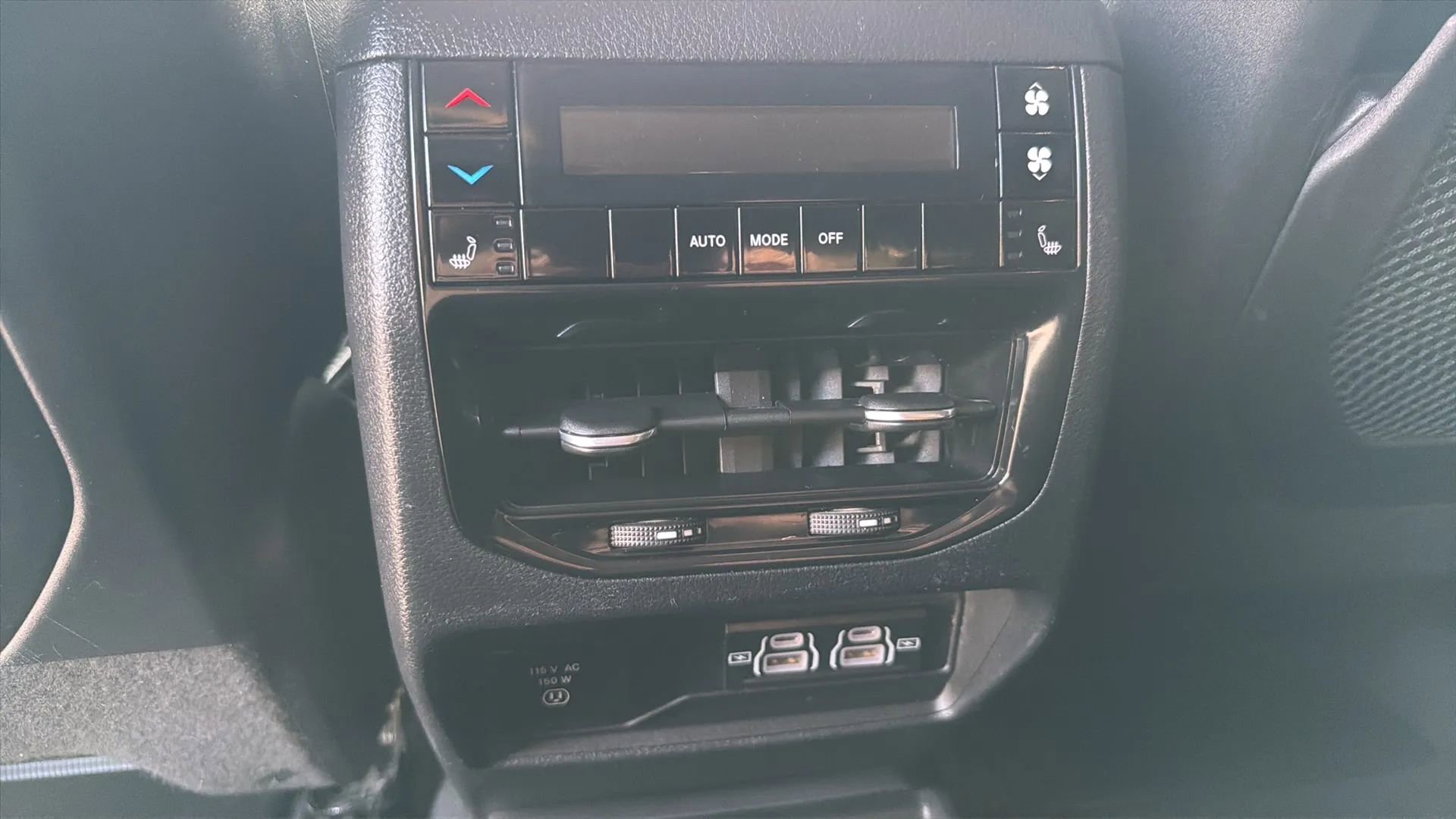 Used 2023 Jeep Grand Cherokee L Limited image 20