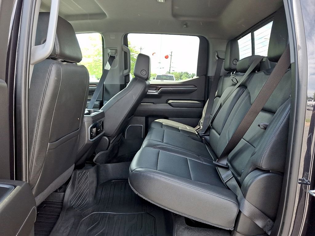 Used 2022 GMC Sierra 1500 SLT w/ SLT Premium Plus Package AWD/4WD image 9