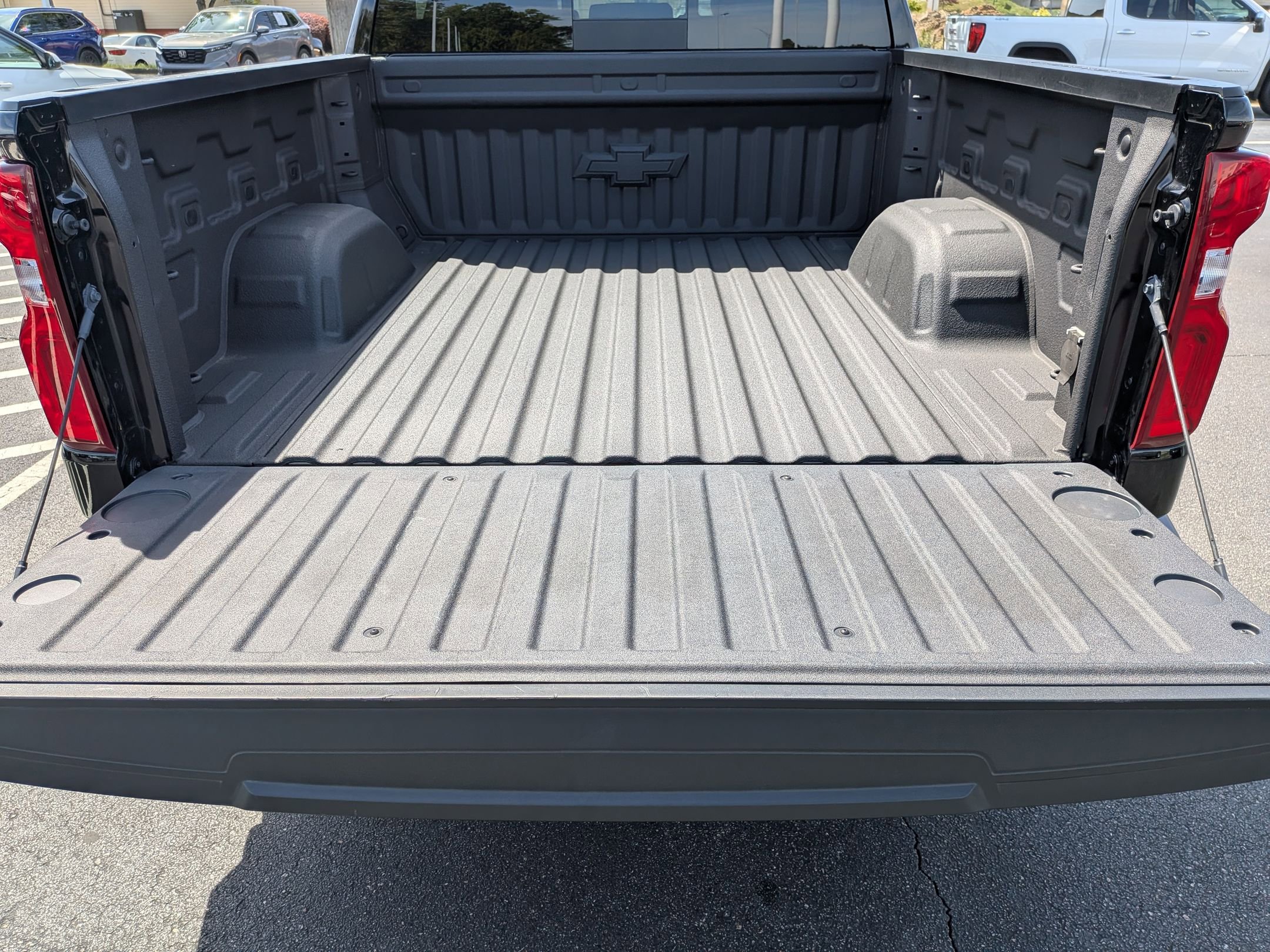 Used 2025 Chevrolet Silverado 1500 High Country w/ Midnight Edition image 34