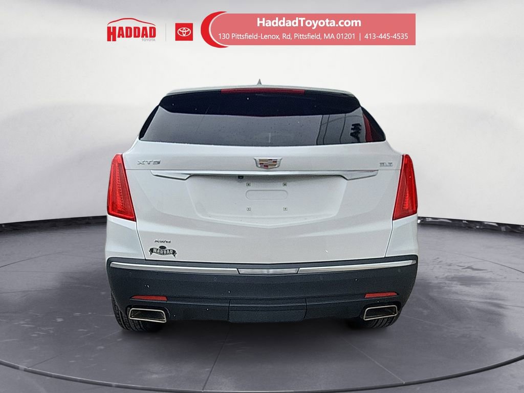 Used 2017 Cadillac XT5 Luxury w/ Driver Awareness Package image 4