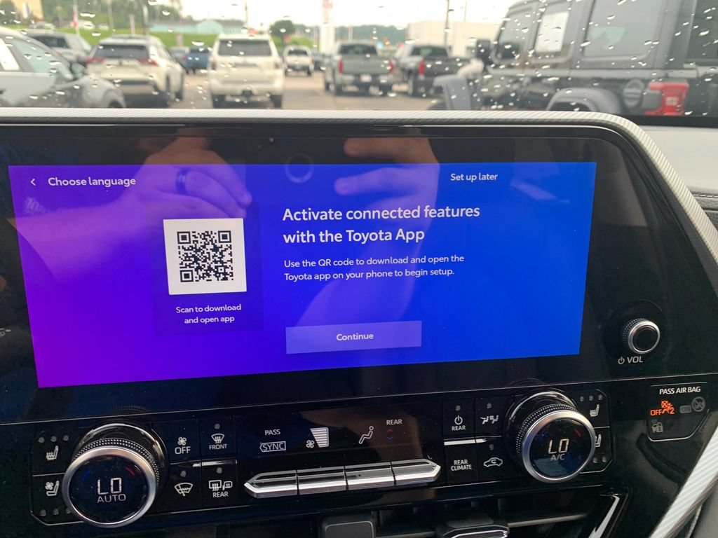 New 2026 Toyota Highlander Platinum AWD/4WD image 19