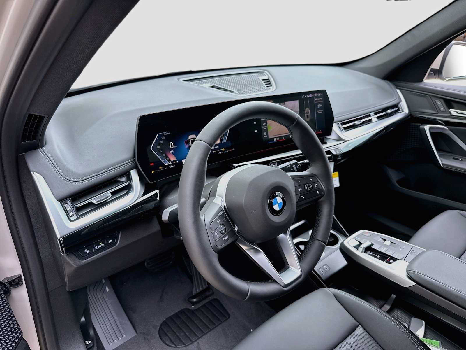 New 2027 BMW X1 xDrive28i AWD/4WD image 12