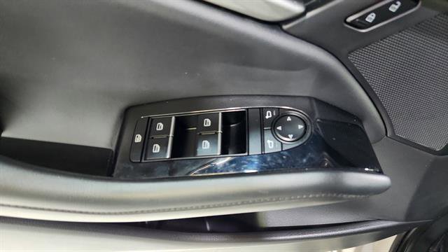 Used 2025 MAZDA MAZDA3 s Sport image 19