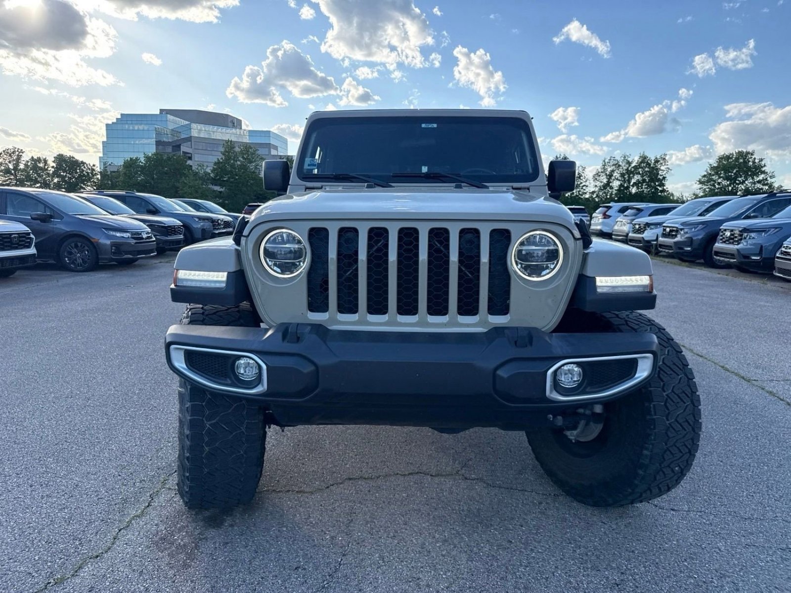Used 2022 Jeep Gladiator Sport AWD/4WD image 18