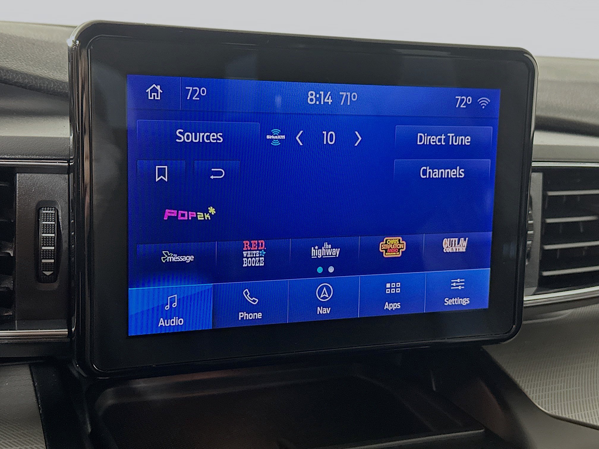 Used 2020 Ford Explorer XLT w/ Equipment Group 202A AWD/4WD image 15