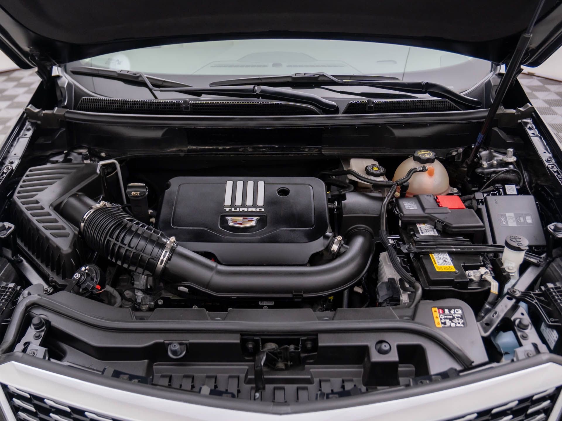 Certified 2025 Cadillac XT5 Premium Luxury w/ LPO, Floor Liner Package image 34