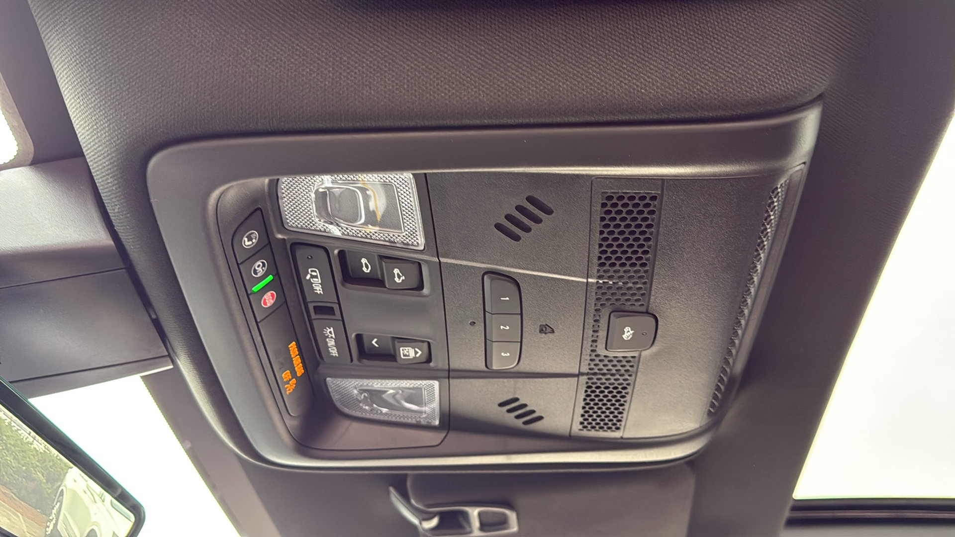 New 2026 Cadillac XT5 Premium Luxury w/ LPO, Floor Liner Package image 29