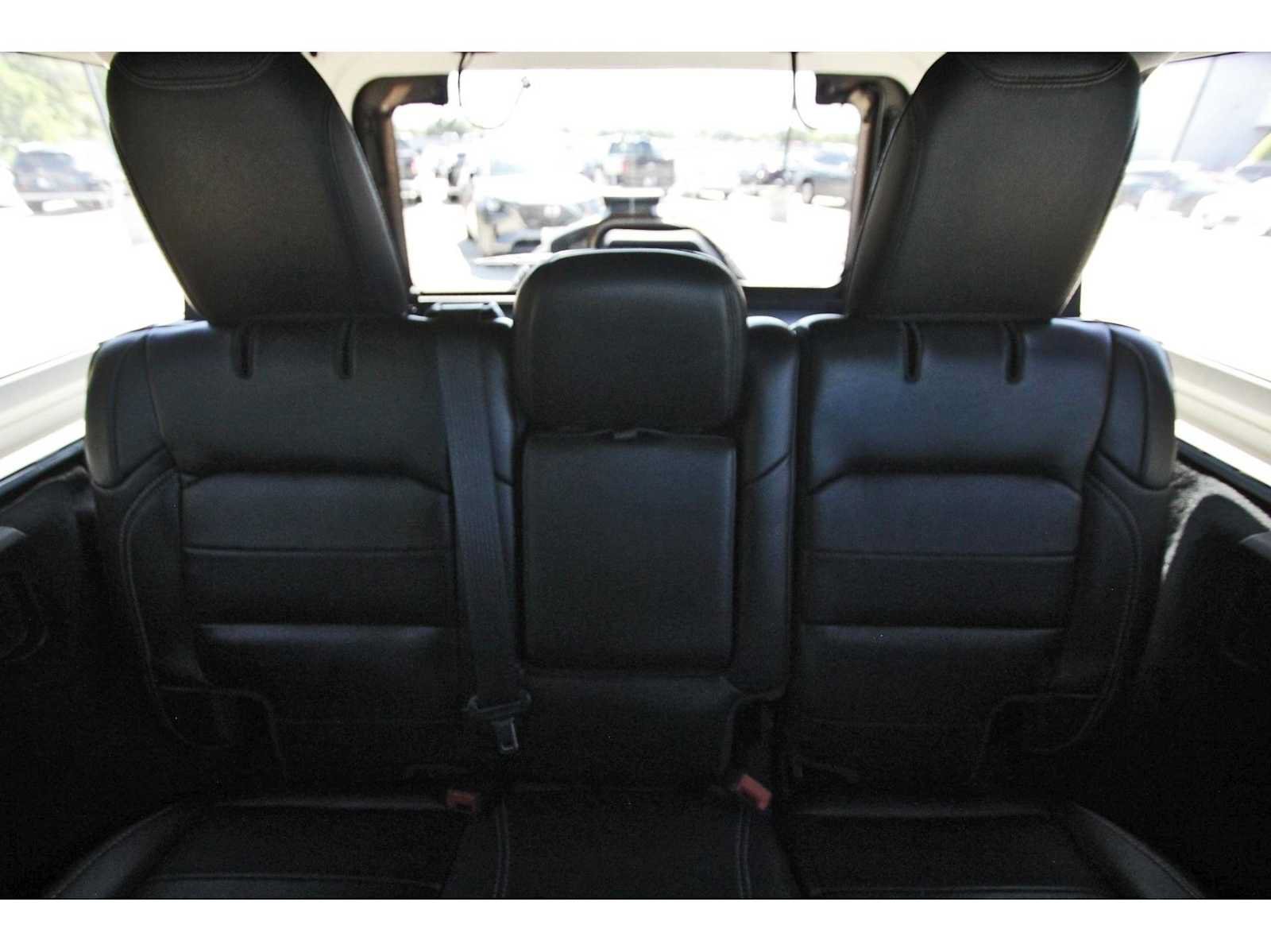 Used 2023 Jeep Wrangler Unlimited Sahara w/ LED Lighting Group AWD/4WD image 9