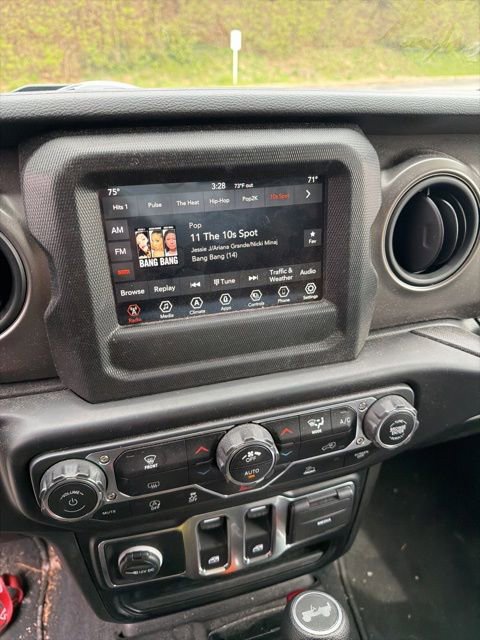 Used 2021 Jeep Wrangler Sport S image 13