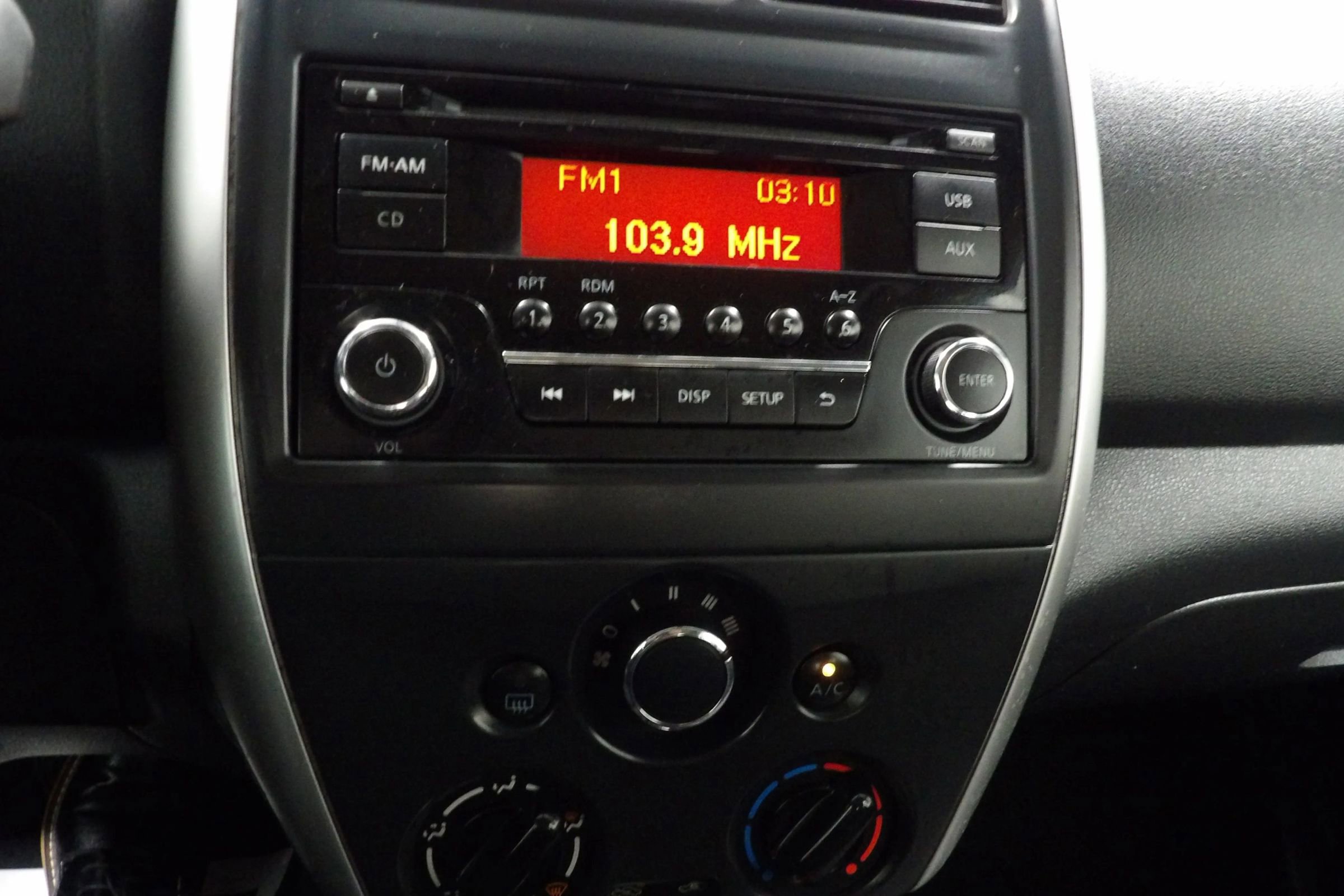 Used 2017 Nissan Versa SV FWD image 11