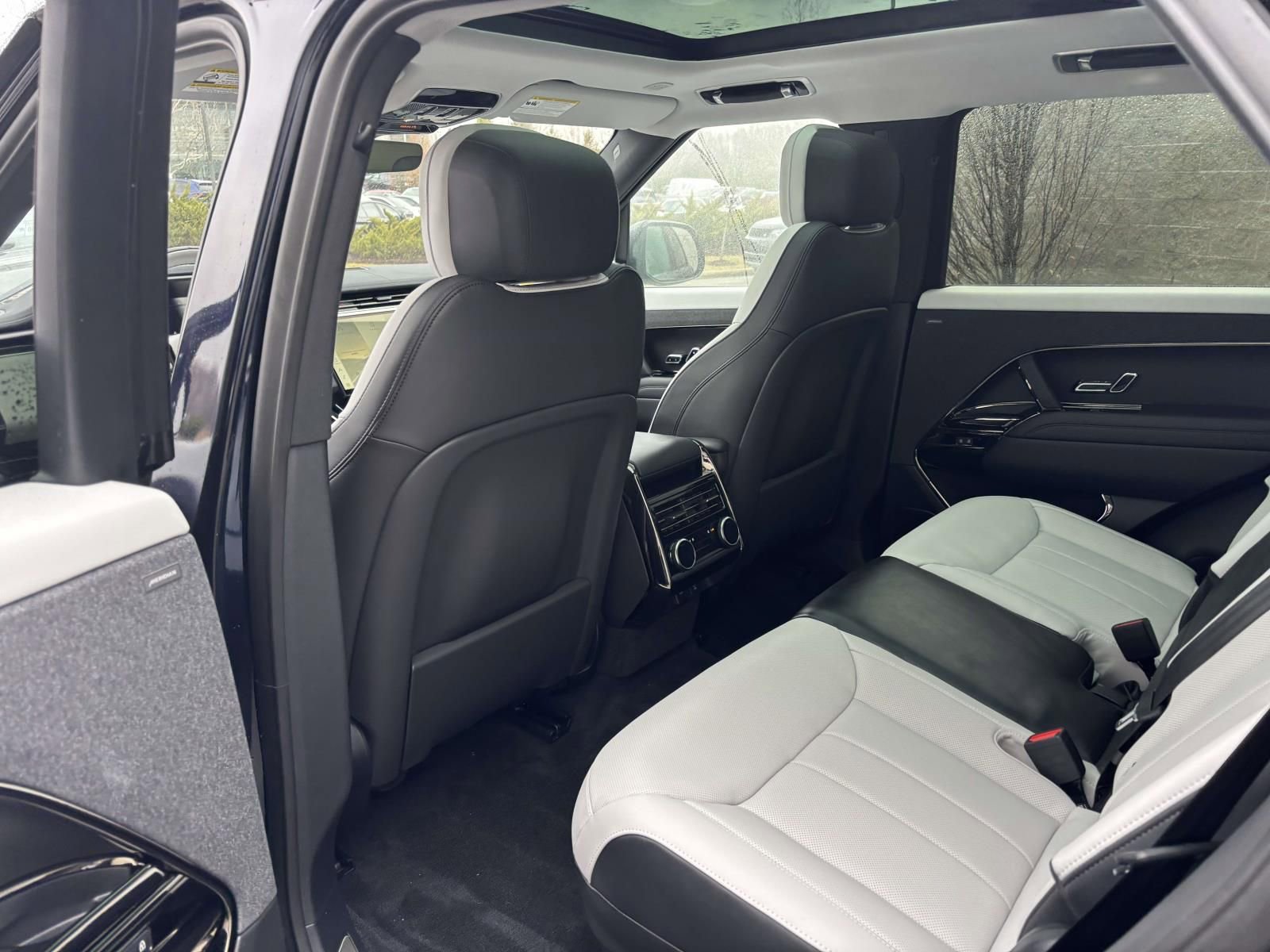 New 2026 Land Rover Range Rover Sport Dynamic SE image 22