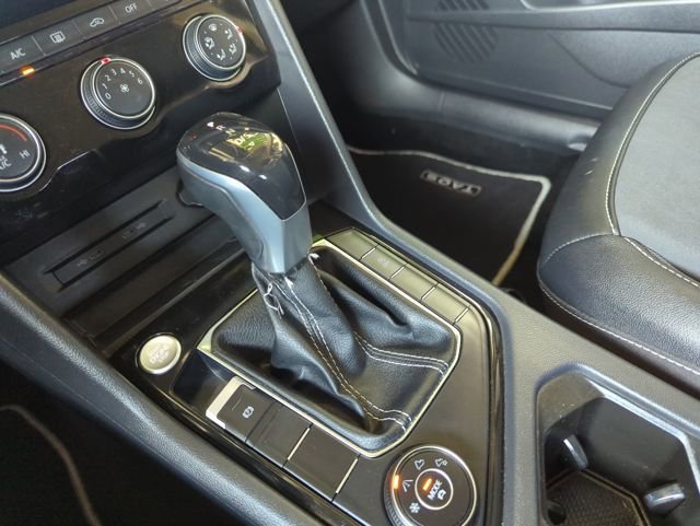 Used 2023 Volkswagen Taos SE w/ Black Wheel Package image 30