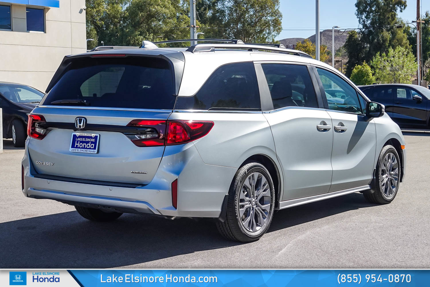 New 2026 Honda Odyssey Touring image 9
