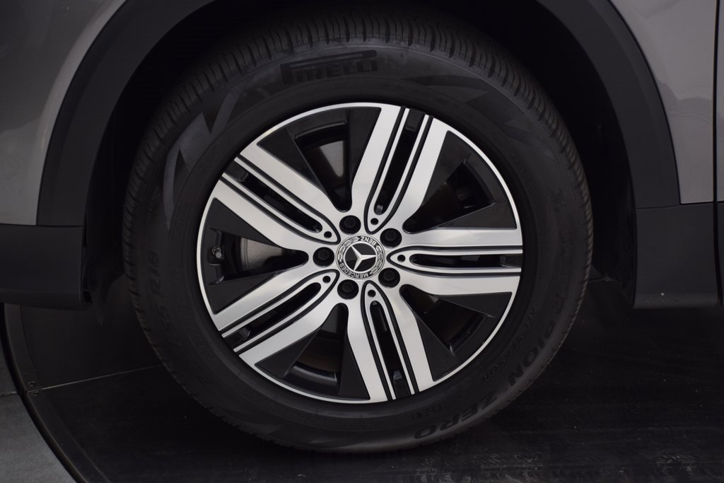 Used 2024 Mercedes-Benz EQB 300 4MATIC image 11