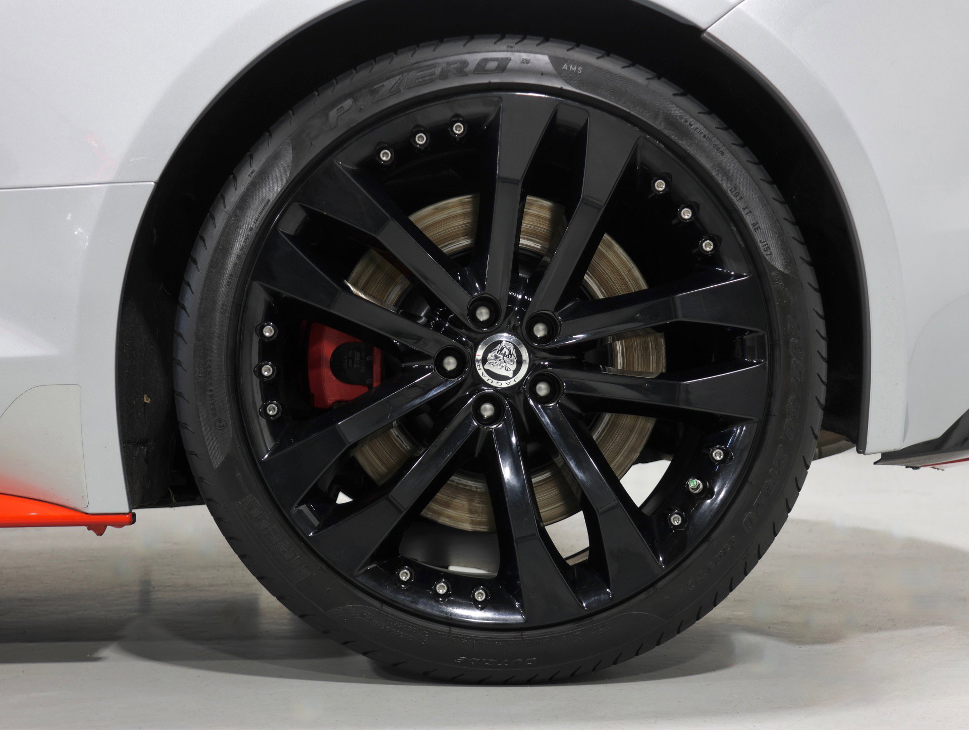 Used 2014 Jaguar F-TYPE S image 31