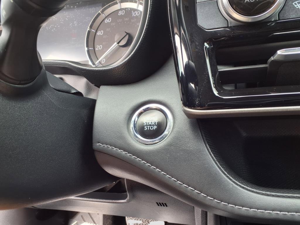 Used 2023 Toyota Highlander L image 21