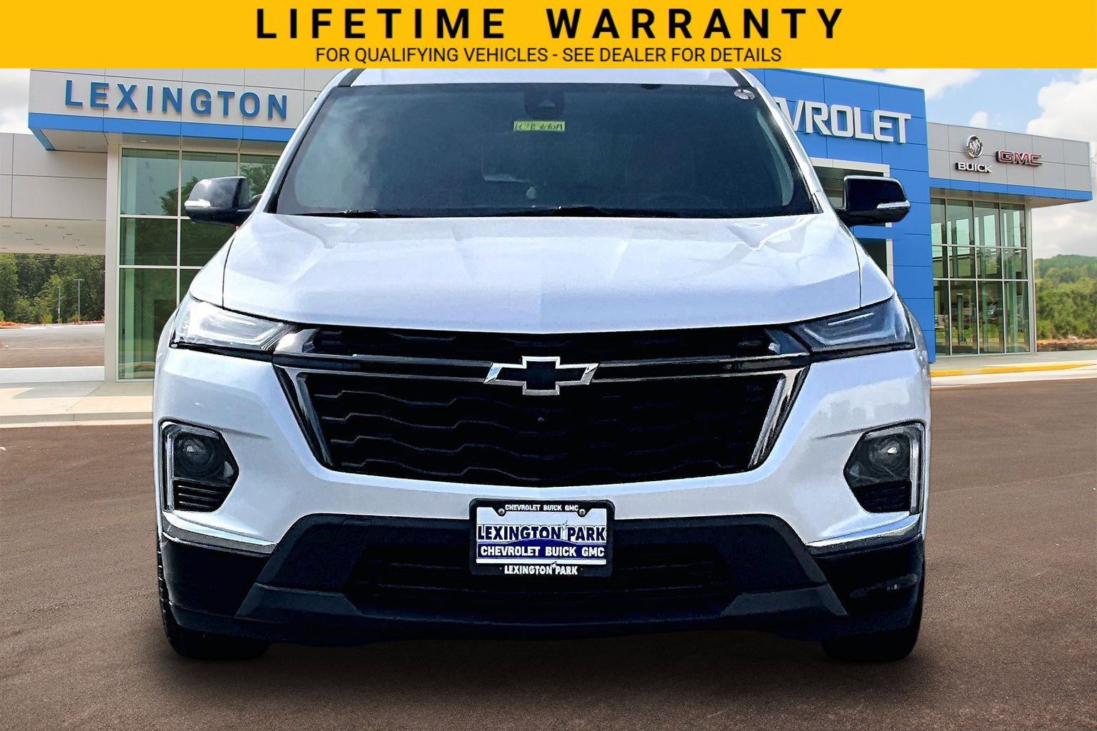 Used 2023 Chevrolet Traverse Premier w/ Redline Edition AWD/4WD image 3