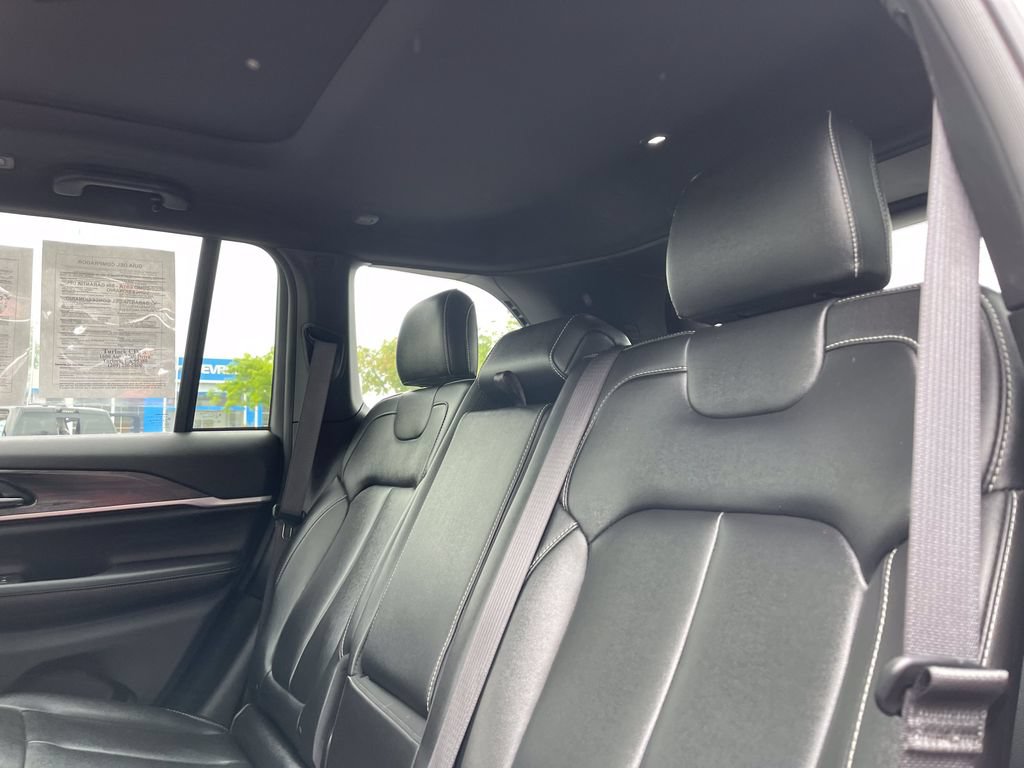 Used 2024 Jeep Grand Cherokee Limited 4xe AWD/4WD image 23
