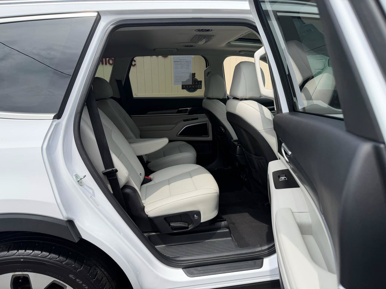 Used 2021 Kia Telluride S AWD/4WD image 4